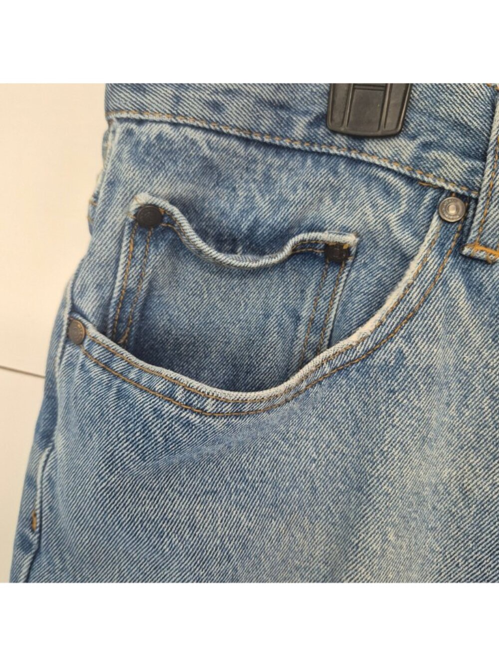 Blue Mountain Mens Relaxed Fit Light Wash Denim Jeans Size 40/32 - Picture 4 of 11